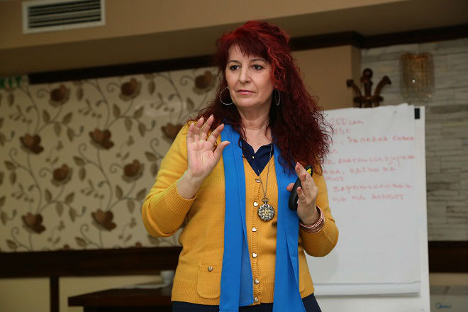 Елена Атанасова на семинар за колоректалния карцином.