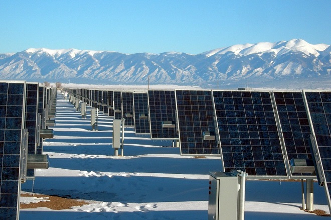 solar-panel-array-1591359_960_720